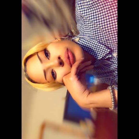 Meet your Posher, Jessica - Picture 1 of 1